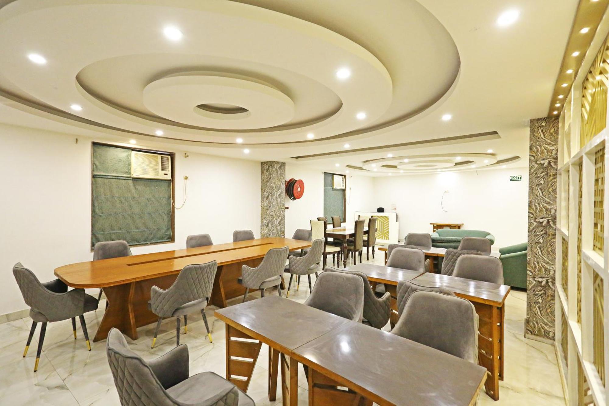Hotel Ambrosia - A Boutique Hotel Нью-Делі Екстер'єр фото