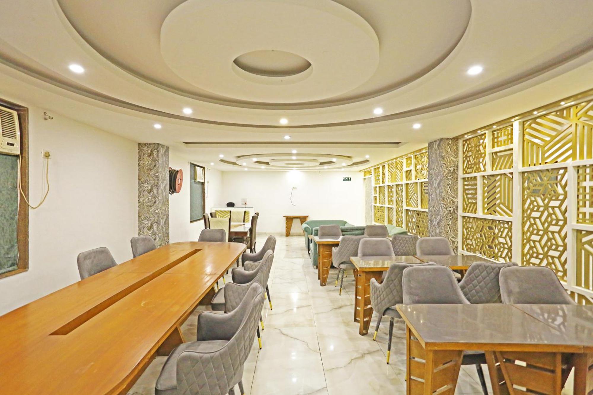 Hotel Ambrosia - A Boutique Hotel Нью-Делі Екстер'єр фото