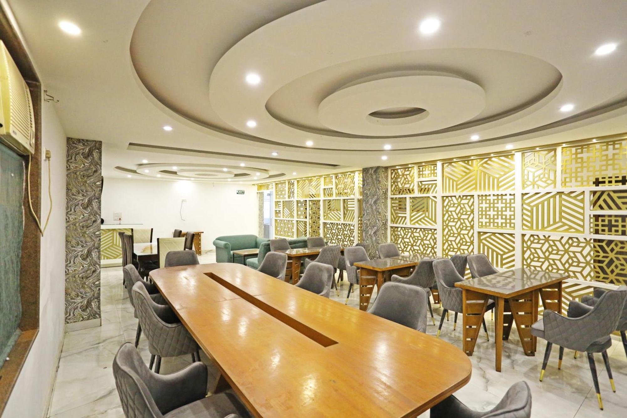 Hotel Ambrosia - A Boutique Hotel Нью-Делі Екстер'єр фото